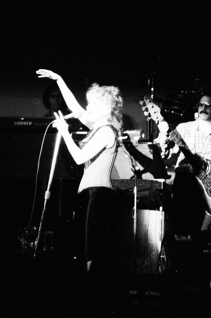 Bette Midler performs at Park West - Martha Hartnett for Chicago Sun-Times