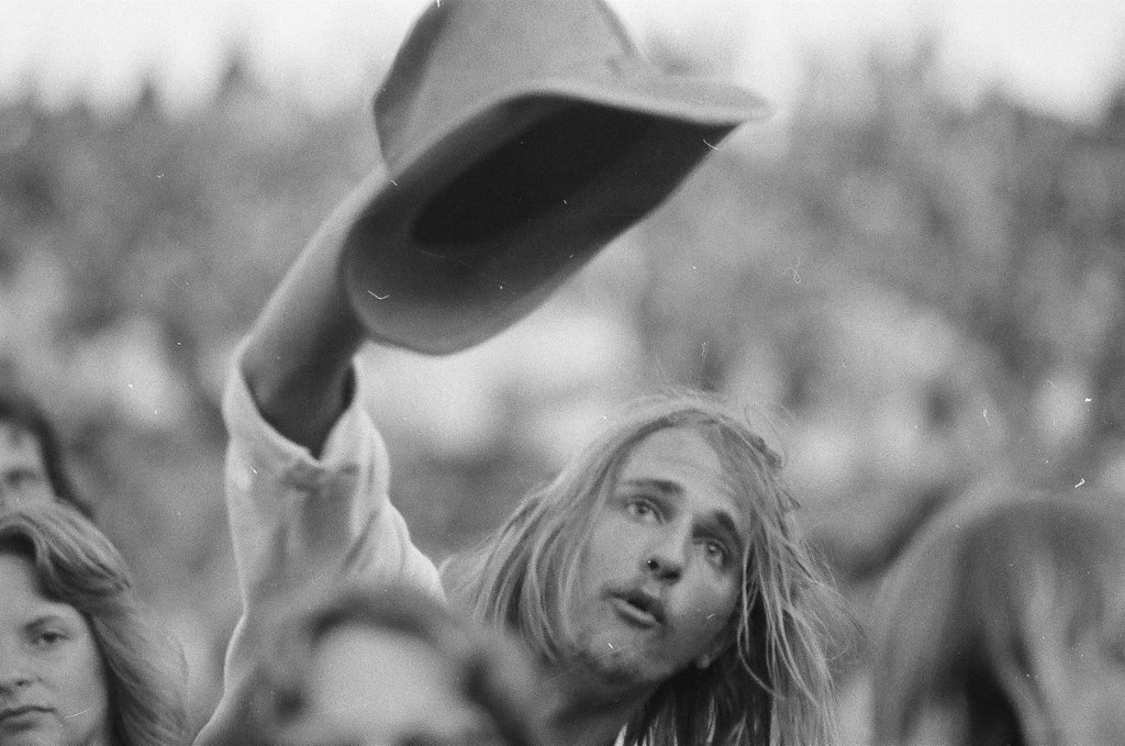 Massive crowd at Pink Floyd performance - Bob (Robert) Black for Chicago Sun-Times