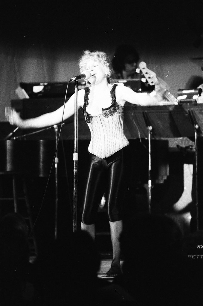 Bette Midler performs at Park West - Martha Hartnett for Chicago Sun-Times