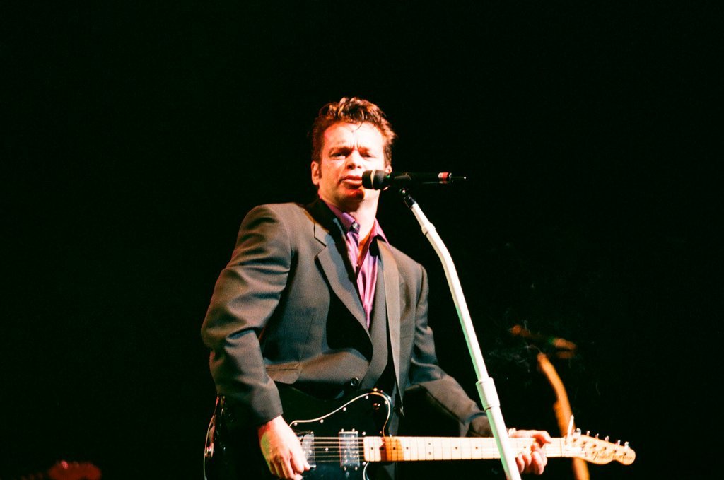 John Mellencamp performs in Rosemont Theatre - Dom Najolia for Chicago Sun-Times
