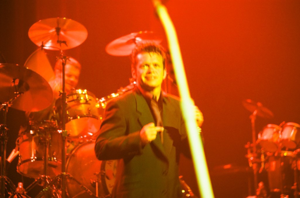 John Mellencamp performs in Rosemont Theatre - Dom Najolia for Chicago Sun-Times