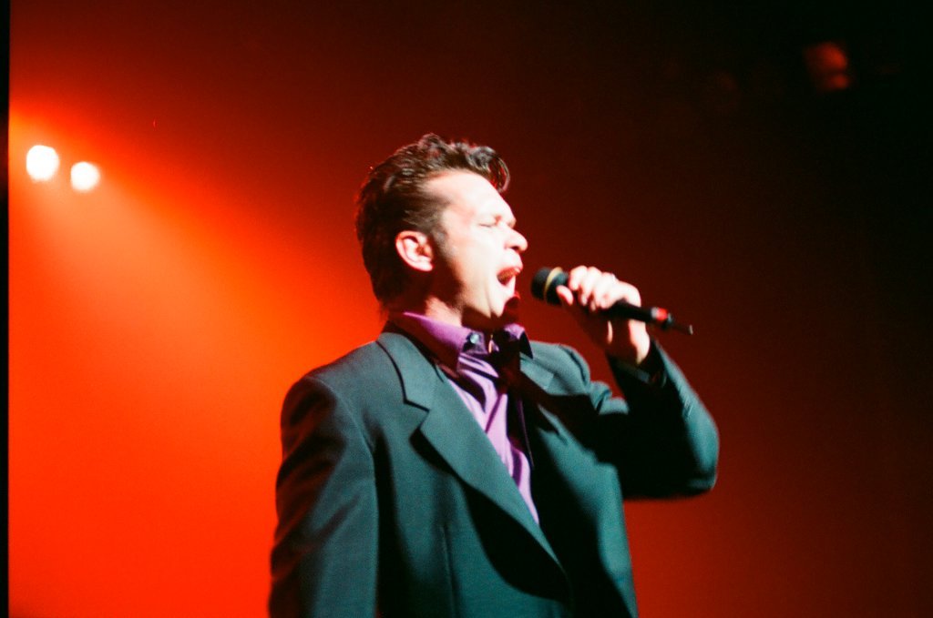 John Mellencamp performs in Rosemont Theatre - Dom Najolia for Chicago Sun-Times