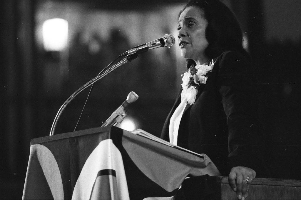 Coretta Scott King speaks at church - Reeve for Chicago Sun-Times