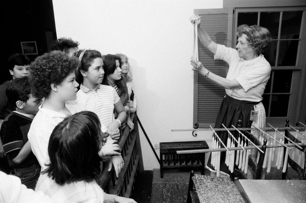 Families explore the Chicago History Museum - Constantine for Chicago Sun-Times