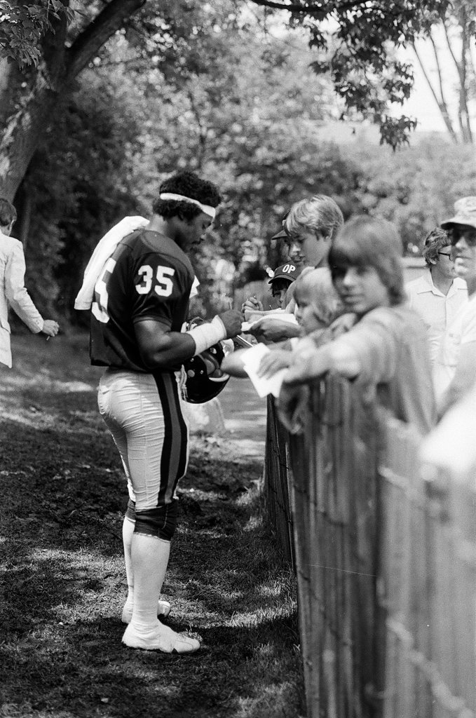 Sarah Purcell practices with the Chicago Bears - Reeve for Chicago Sun-Times