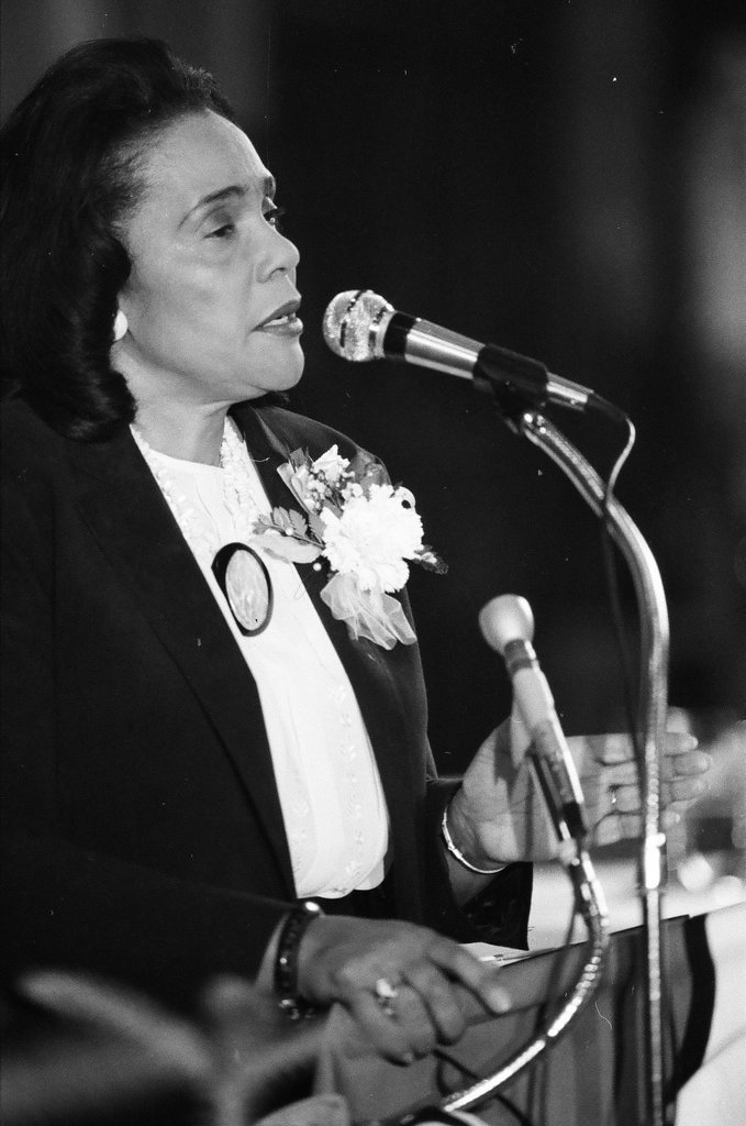 Coretta Scott King speaks at church - Reeve for Chicago Sun-Times