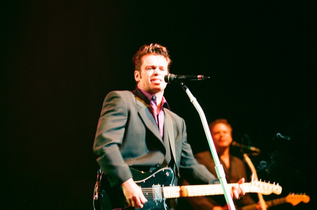 John Mellencamp performs in Rosemont Theatre - Dom Najolia for Chicago Sun-Times