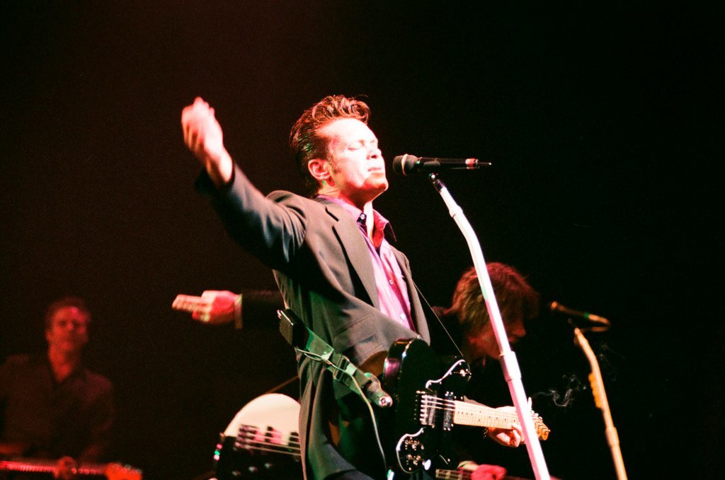 John Mellencamp performs in Rosemont Theatre - Dom Najolia for Chicago Sun-Times