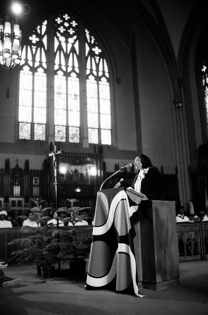 Coretta Scott King speaks at church - Reeve for Chicago Sun-Times