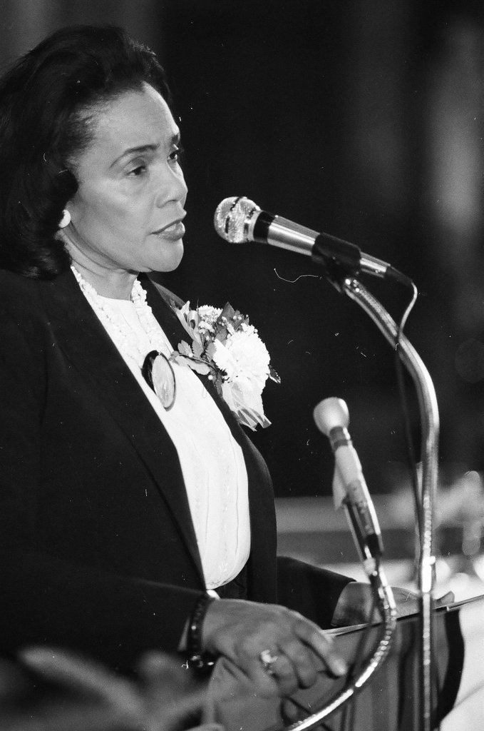 Coretta Scott King speaks at church - Reeve for Chicago Sun-Times