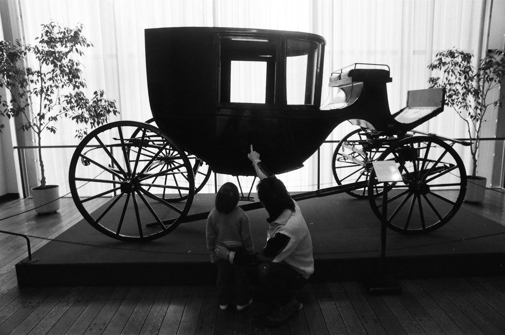 Families explore the Chicago History Museum - Constantine for Chicago Sun-Times