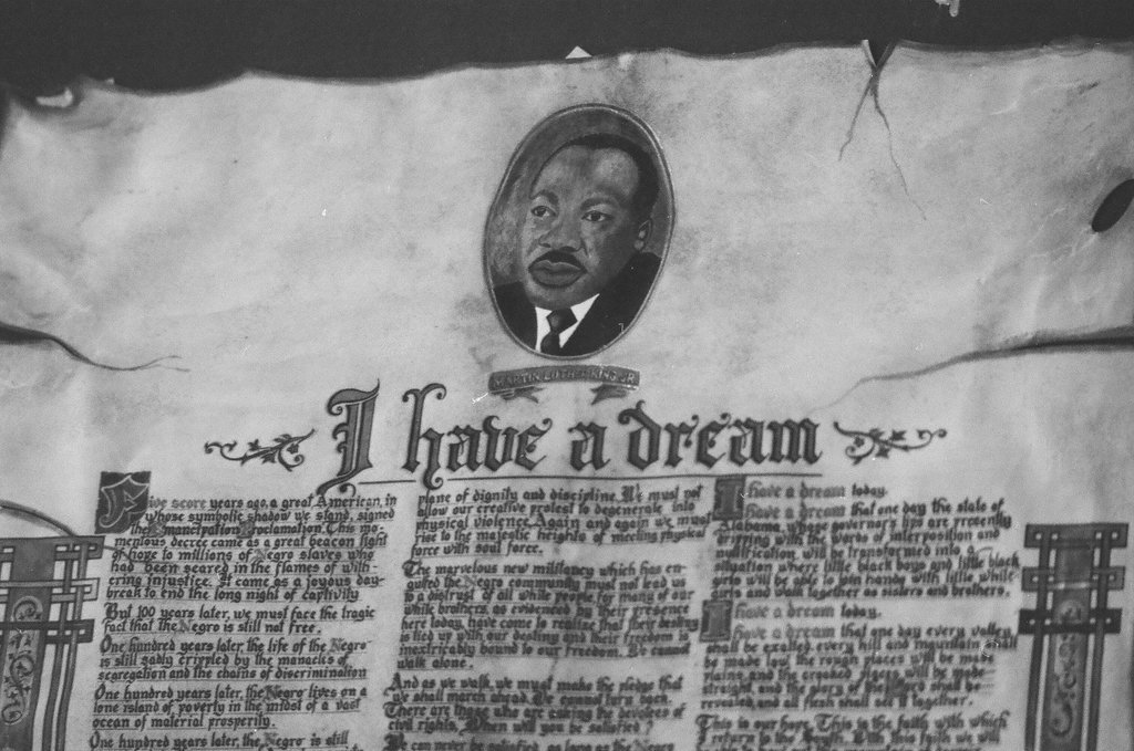 Coretta Scott King speaks at church - Reeve for Chicago Sun-Times