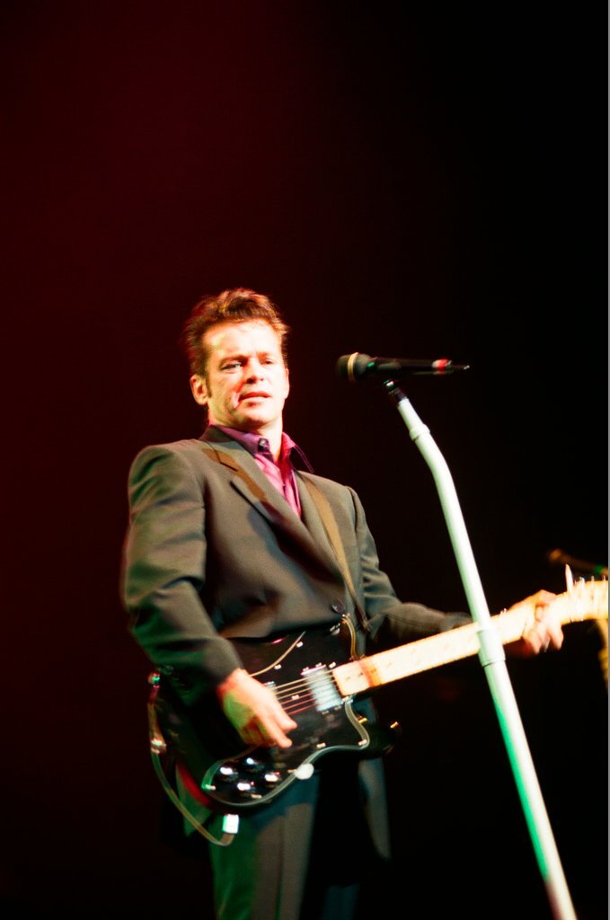 John Mellencamp performs in Rosemont Theatre - Dom Najolia for Chicago Sun-Times