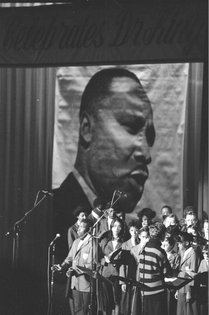 Kids choir performs at Medinah Temple for Martin Luther King Jr. birthday celebration - James (Jim) Klepitsch for Chicago Sun-Times