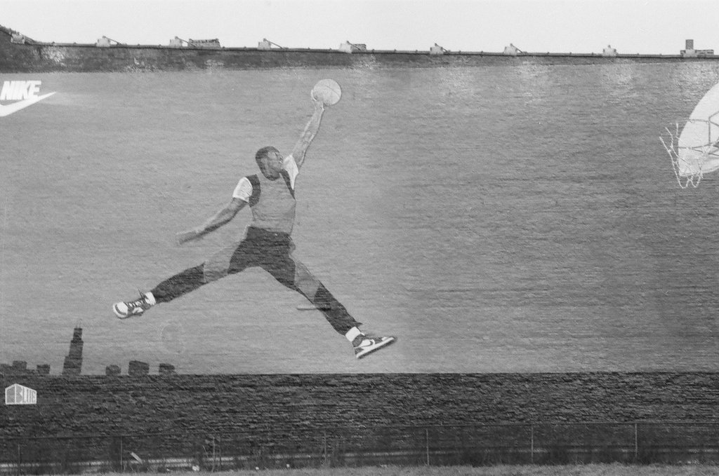 Michael Jordan mural - Jack Lenahan for Chicago Sun-Times
