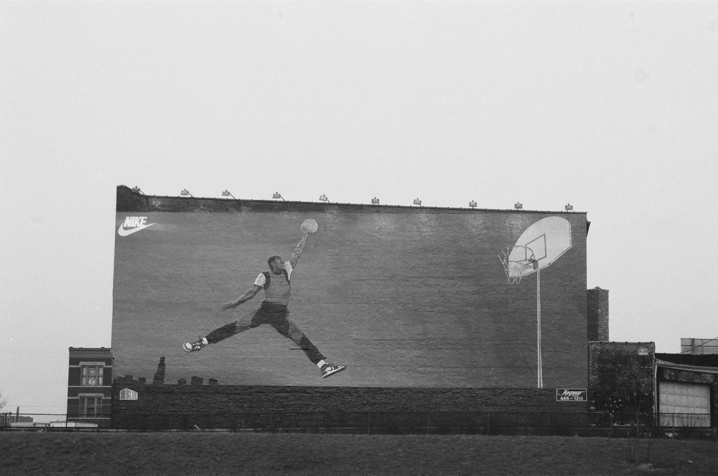 Michael Jordan mural - Jack Lenahan for Chicago Sun-Times