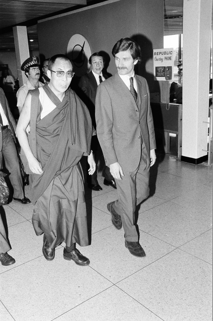 Dalai Lama arrives at O'Hare - Chuck (Charles) Kirman for Chicago Sun-Times