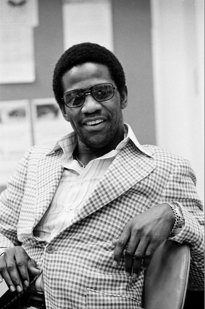 Al Green sitting in a chair - Peters (Clarence or Pete) for Chicago Sun-Times