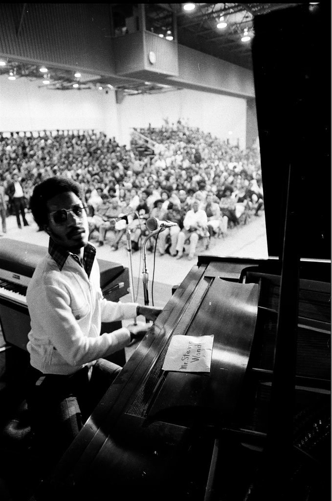 Stevie Wonder concert at Cook County Jail - Jim Mescall for Chicago Sun-Times