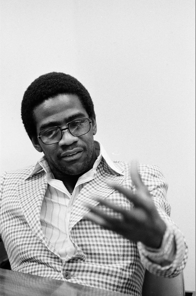 Al Green sitting in a chair - Peters (Clarence or Pete) for Chicago Sun-Times