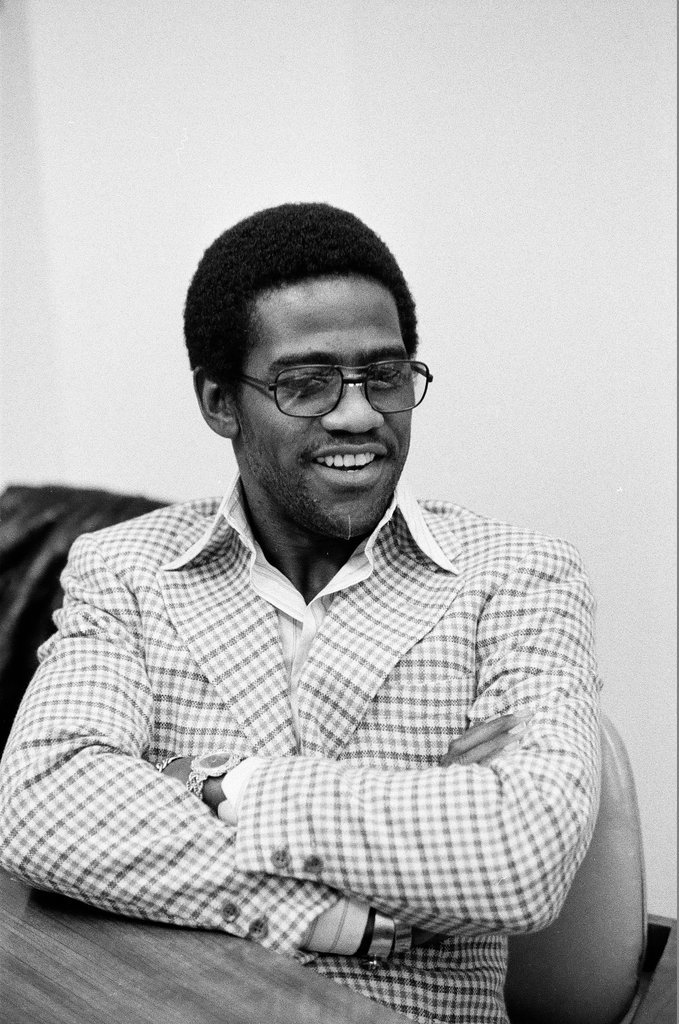Al Green sitting in a chair - Peters (Clarence or Pete) for Chicago Sun-Times