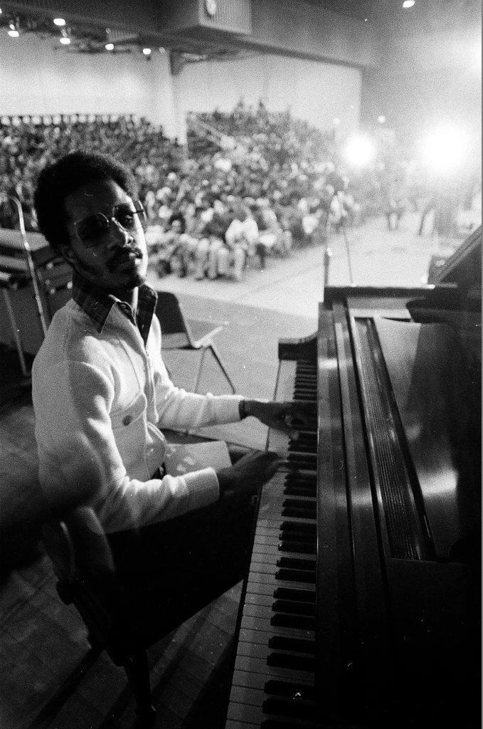 Stevie Wonder concert at Cook County Jail - Jim Mescall for Chicago Sun-Times