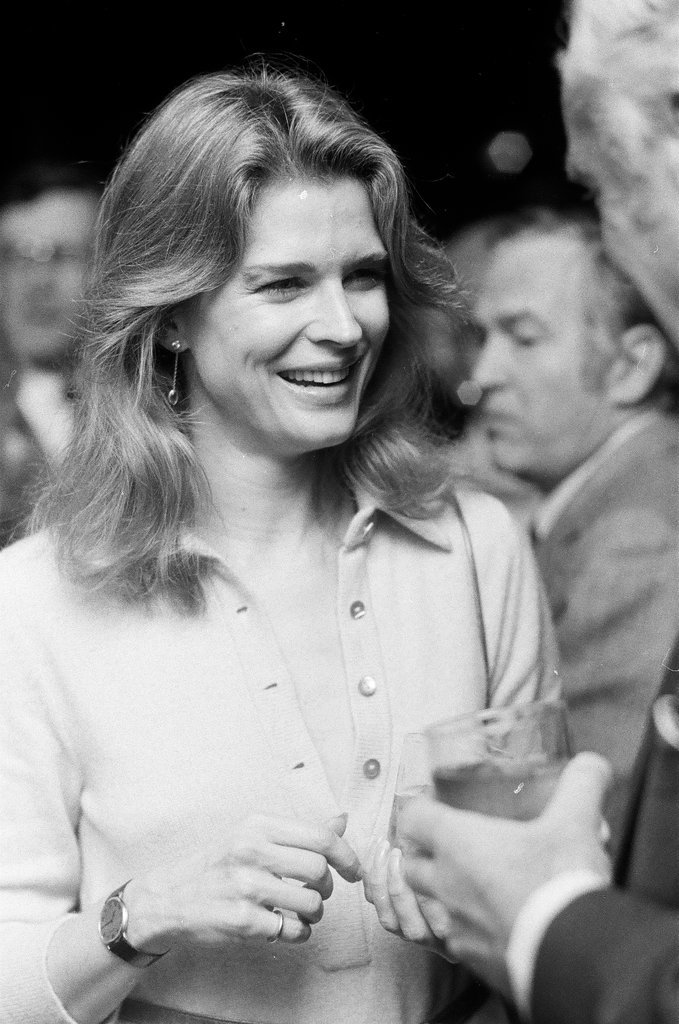 Candice Bergen attends promotion party - Martha Hartnett for Chicago Sun-Times