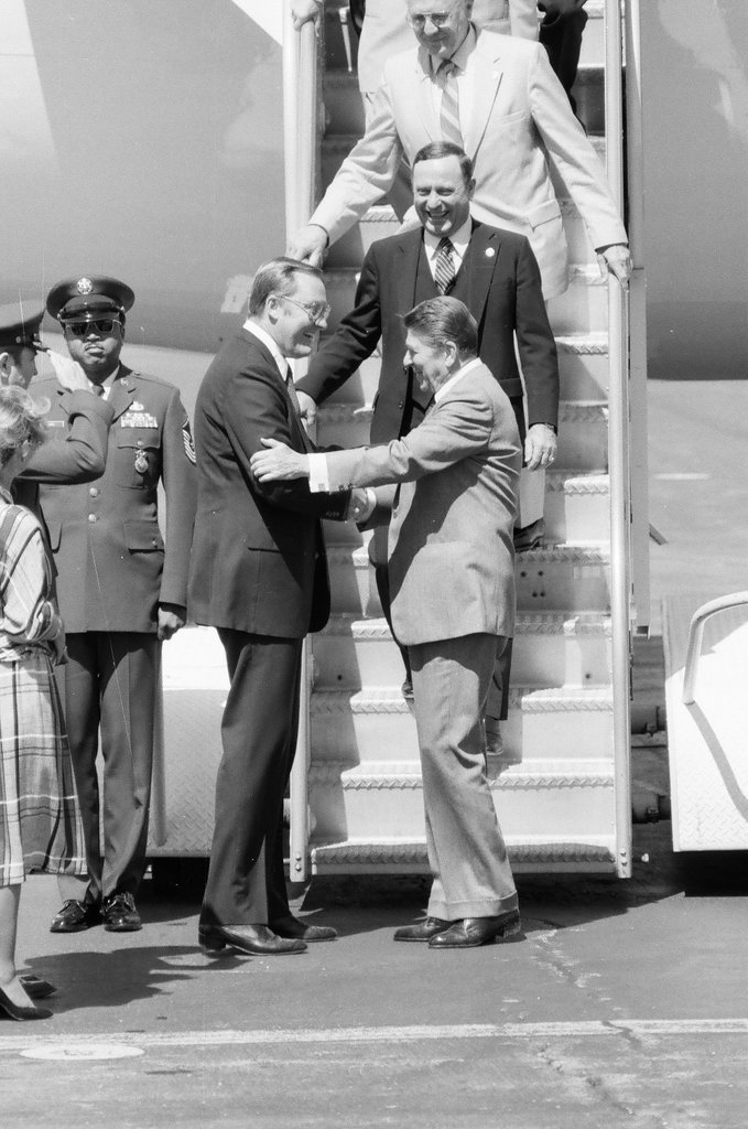 Ronald Reagan arrives at O'Hare - Rich Hein for Chicago Sun-Times