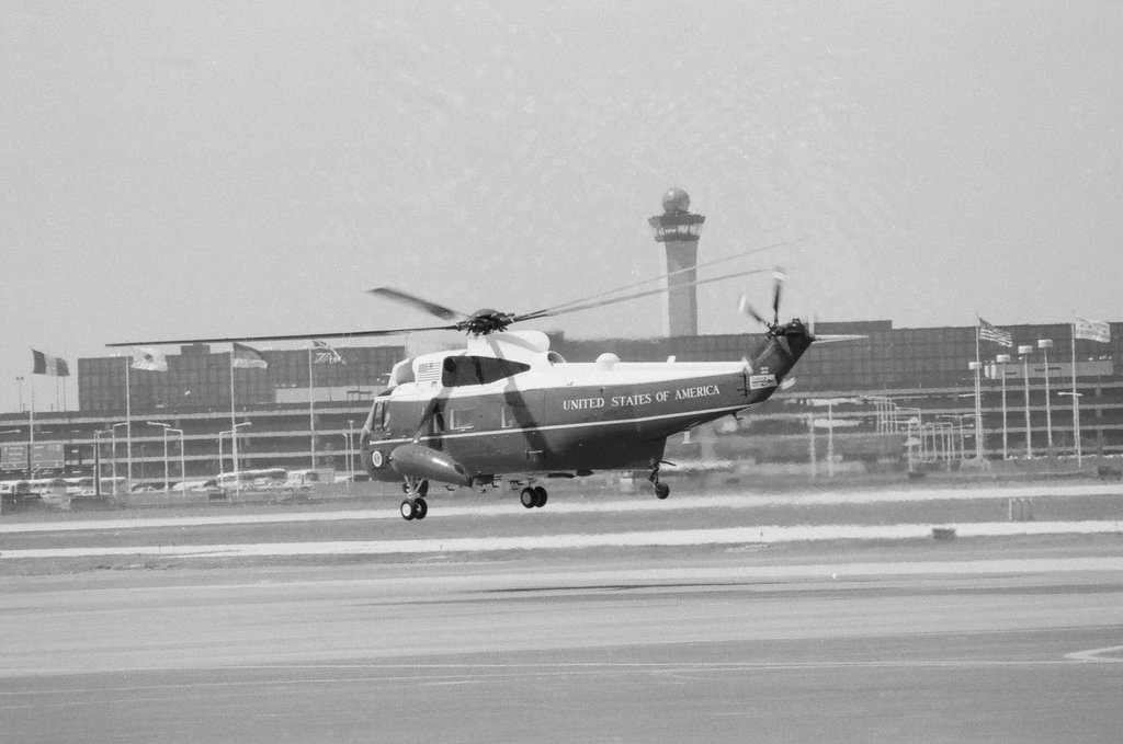 Ronald Reagan arrives at O'Hare - Rich Hein for Chicago Sun-Times