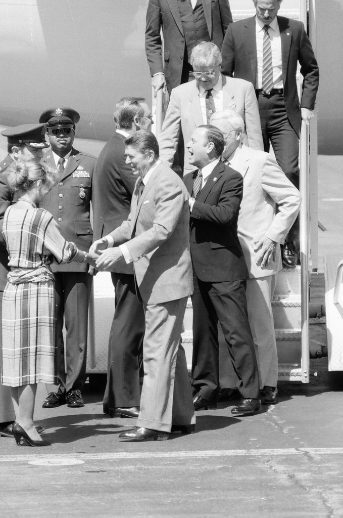 Ronald Reagan arrives at O'Hare - Rich Hein for Chicago Sun-Times