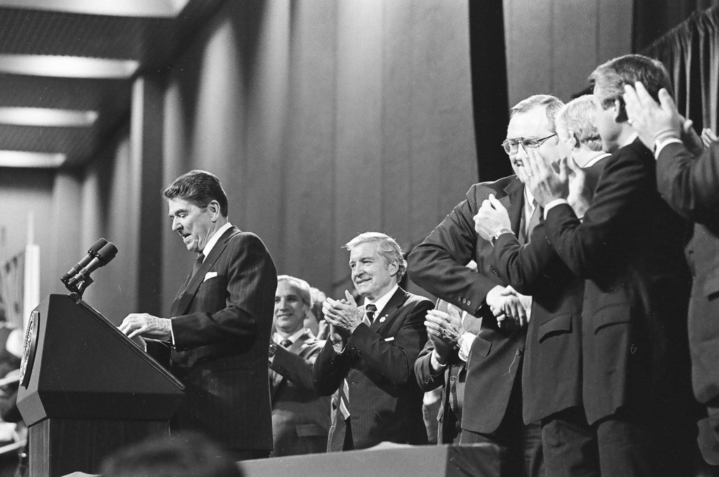 President Ronald Reagan speaks at the College of DuPage - Al Podgorski for Chicago Sun-Times