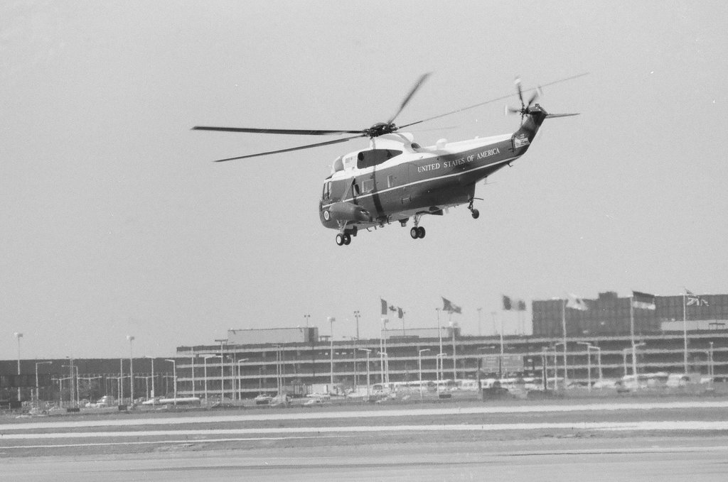 Ronald Reagan arrives at O'Hare - Rich Hein for Chicago Sun-Times