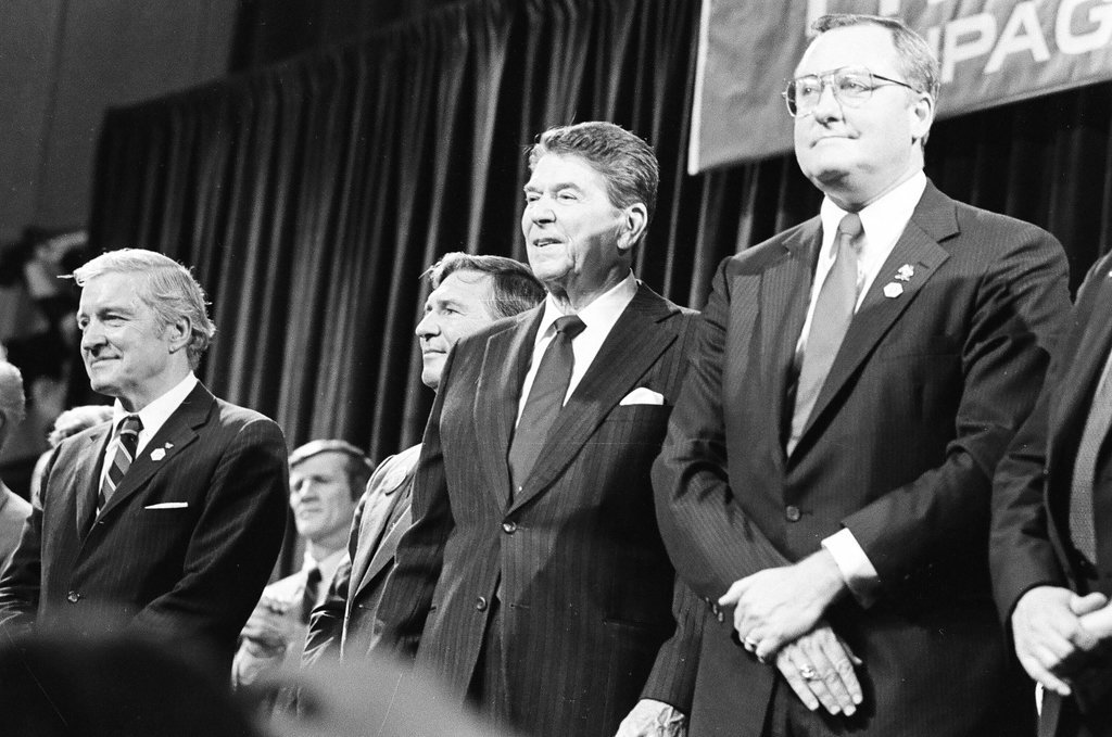 President Ronald Reagan speaks at the College of DuPage - Al Podgorski for Chicago Sun-Times