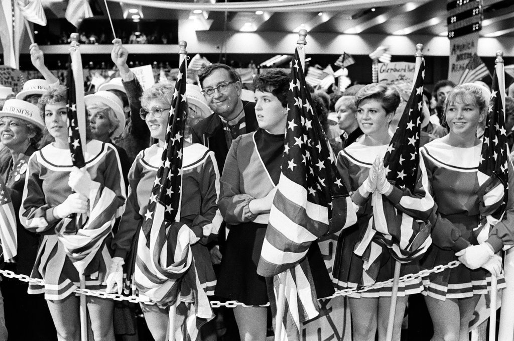 President Ronald Reagan speaks at the College of DuPage - Al Podgorski for Chicago Sun-Times
