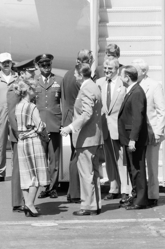 Ronald Reagan arrives at O'Hare - Rich Hein for Chicago Sun-Times
