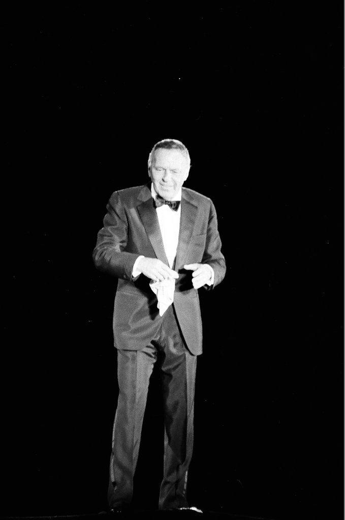 Frank Sinatra performs at ChicagoFest - Phil Velasquez for Chicago Sun-Times