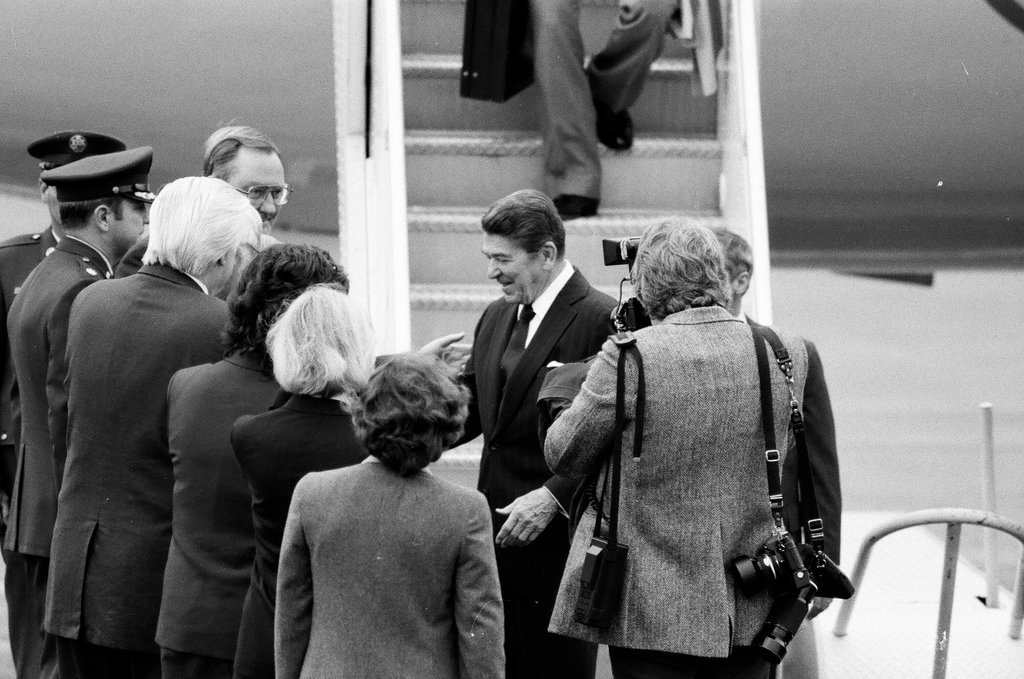 Ronald Reagan arrives at O'Hare - Nancy Stuenkel for Chicago Sun-Times