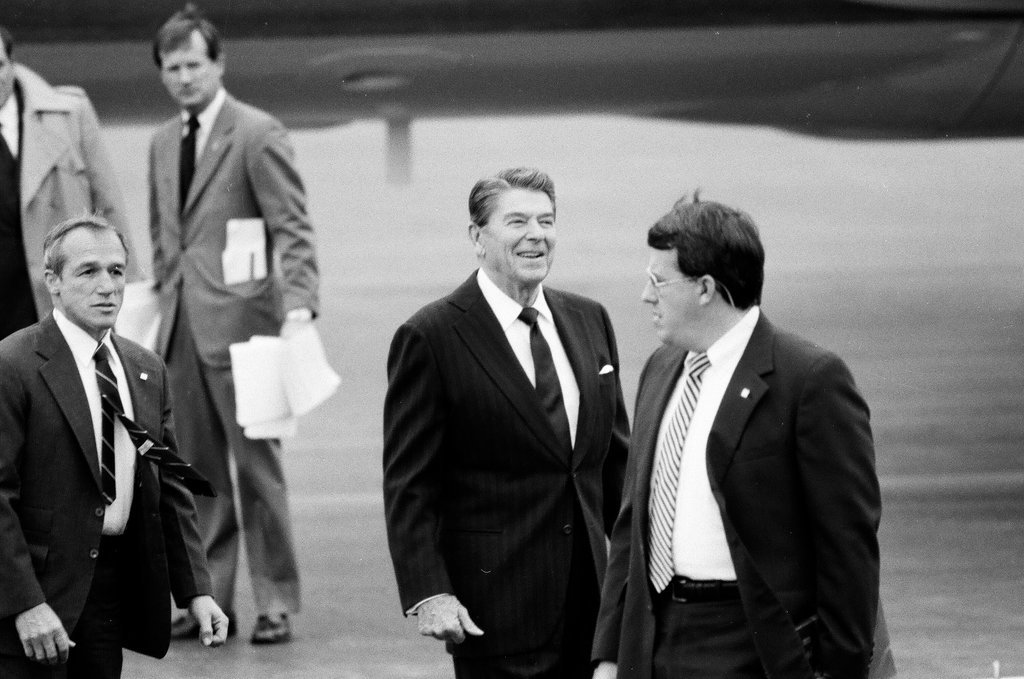 Ronald Reagan arrives at O'Hare - Nancy Stuenkel for Chicago Sun-Times
