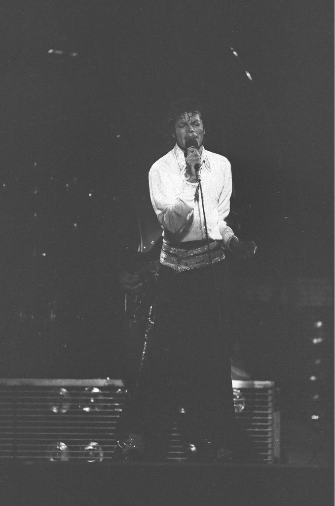 Michael Jackson concert at Comiskey Park - Bob (Robert) Black for Chicago Sun-Times