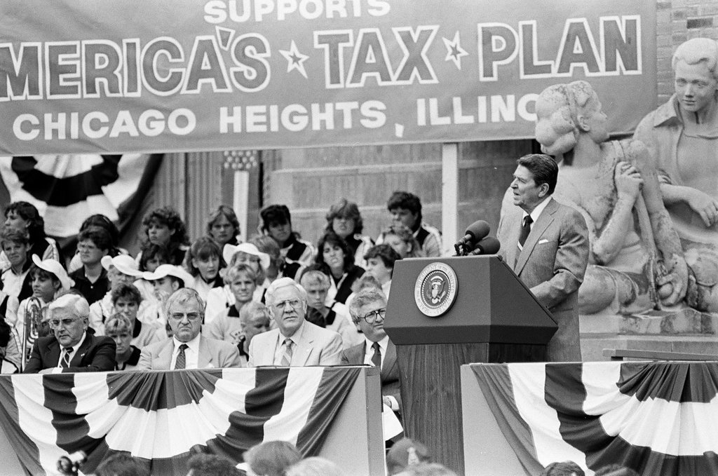 Ronald Reagan speaks at Bloom Township High School - Nancy Stuenkel for Chicago Sun-Times