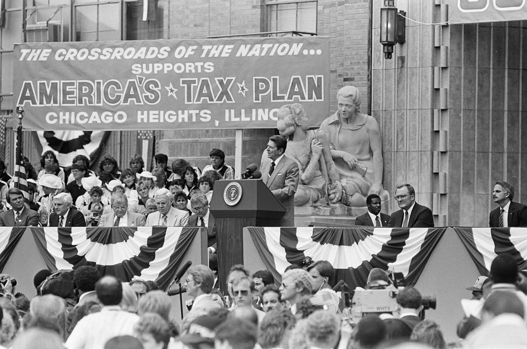 Ronald Reagan speaks at Bloom Township High School - Nancy Stuenkel for Chicago Sun-Times