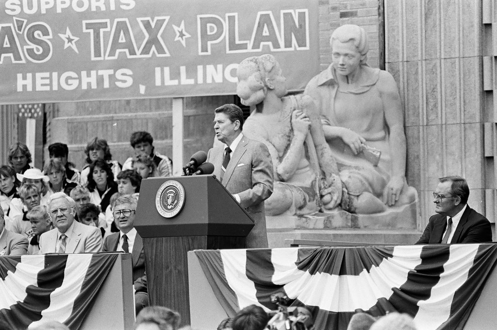 Ronald Reagan speaks at Bloom Township High School - Nancy Stuenkel for Chicago Sun-Times