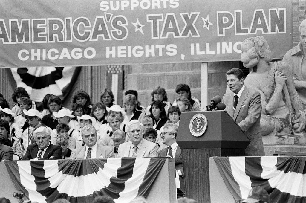 Ronald Reagan speaks at Bloom Township High School - Nancy Stuenkel for Chicago Sun-Times