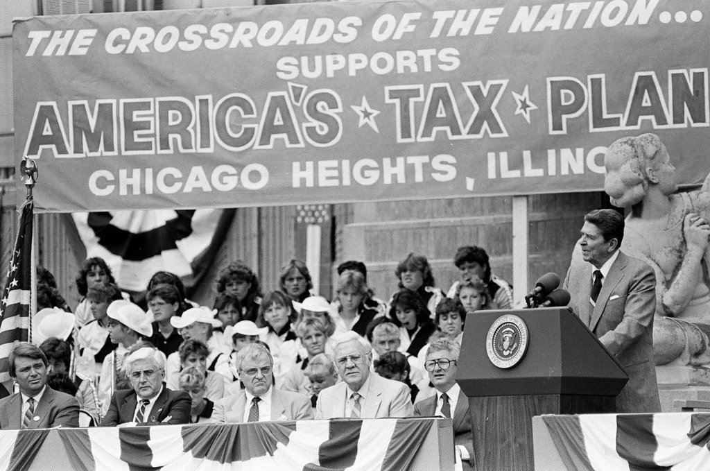 Ronald Reagan speaks at Bloom Township High School - Nancy Stuenkel for Chicago Sun-Times