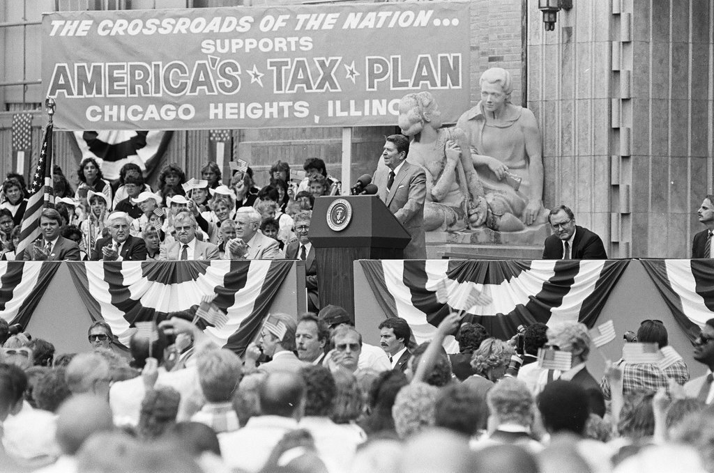 Ronald Reagan speaks at Bloom Township High School - Nancy Stuenkel for Chicago Sun-Times