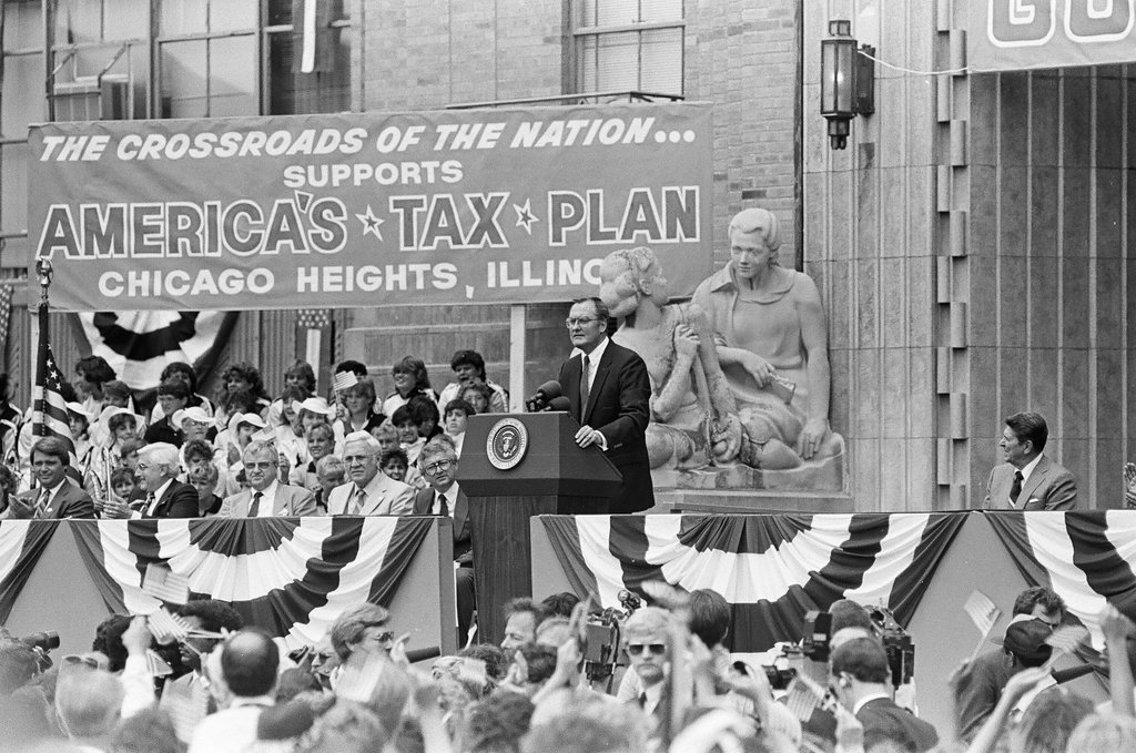 Ronald Reagan speaks at Bloom Township High School - Nancy Stuenkel for Chicago Sun-Times
