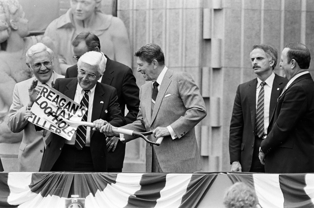 Ronald Reagan speaks at Bloom Township High School - Nancy Stuenkel for Chicago Sun-Times