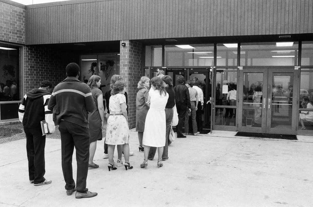 President Ronald Reagan tours WILCO Area Career Center - Al Podgorski for Chicago Sun-Times
