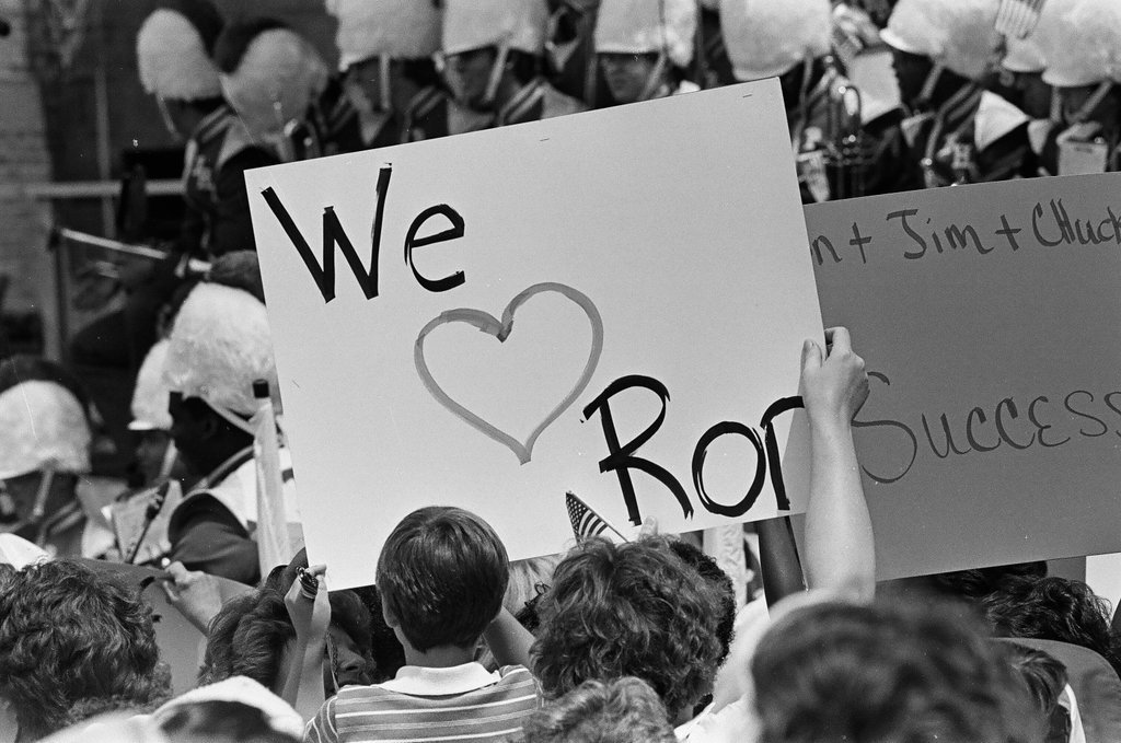 Ronald Reagan speaks at Bloom Township High School - Nancy Stuenkel for Chicago Sun-Times