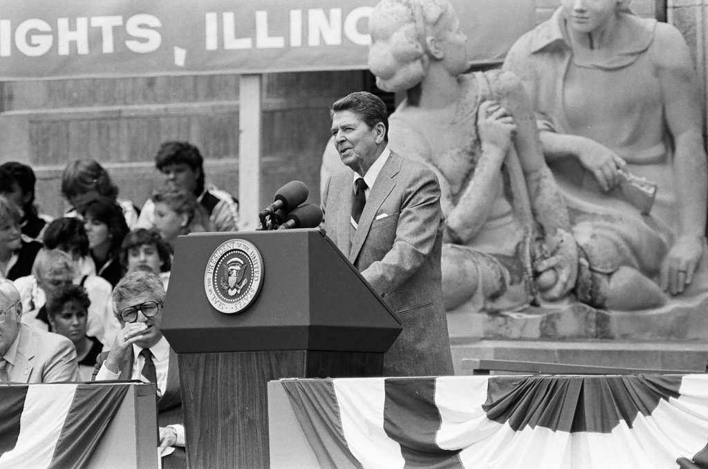 Ronald Reagan speaks at Bloom Township High School - Nancy Stuenkel for Chicago Sun-Times